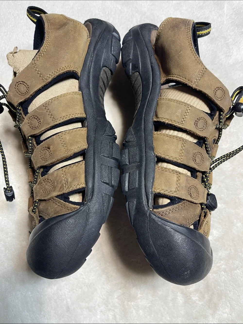 Keen Brown and Black Men's Newport Fisherman Sandals Size 11